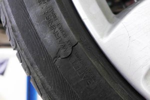 Боковой порез шины