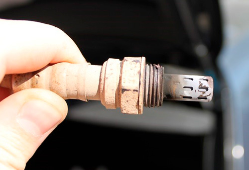 Какие функции выполняет датчик лямбда-зонда?